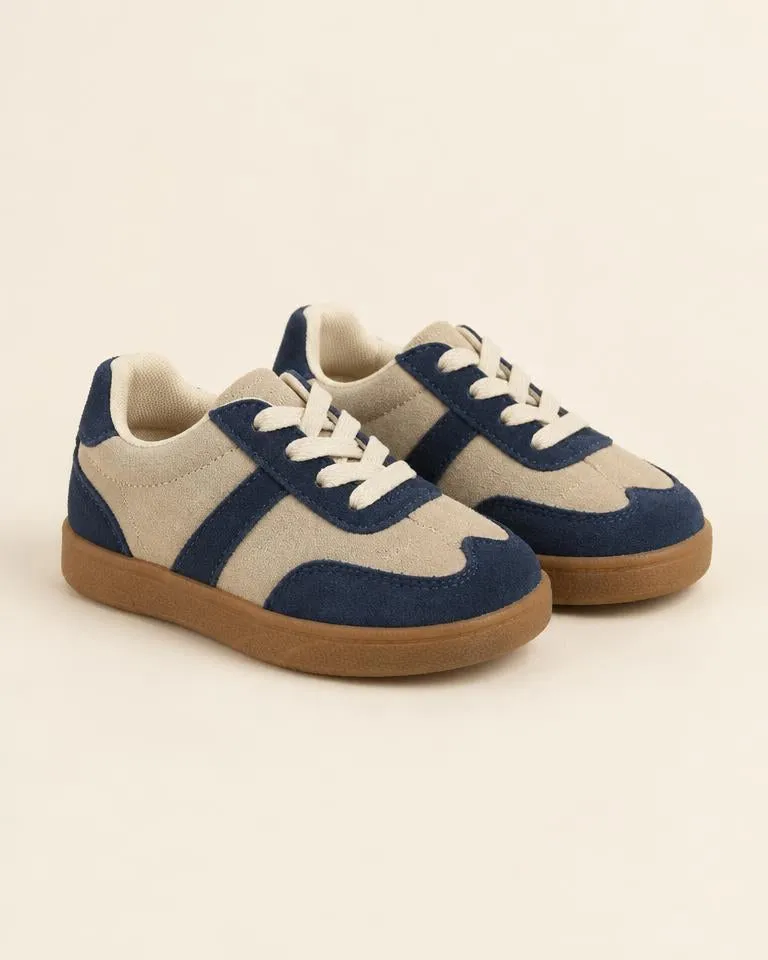 Suede Retro Trainer — Zand