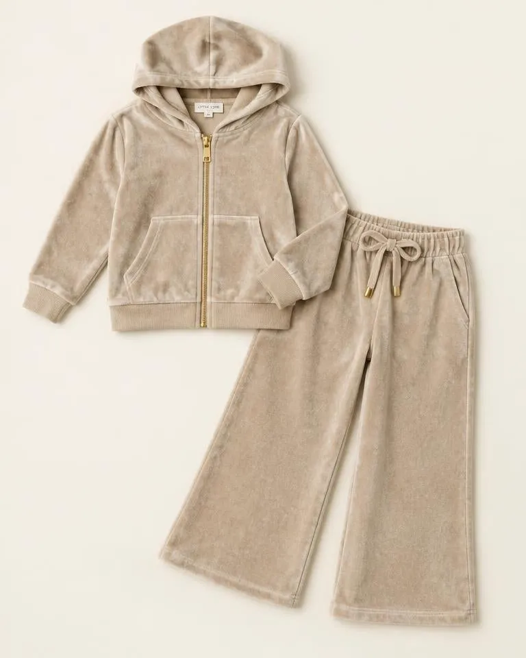Velour Lounge Set — Zand